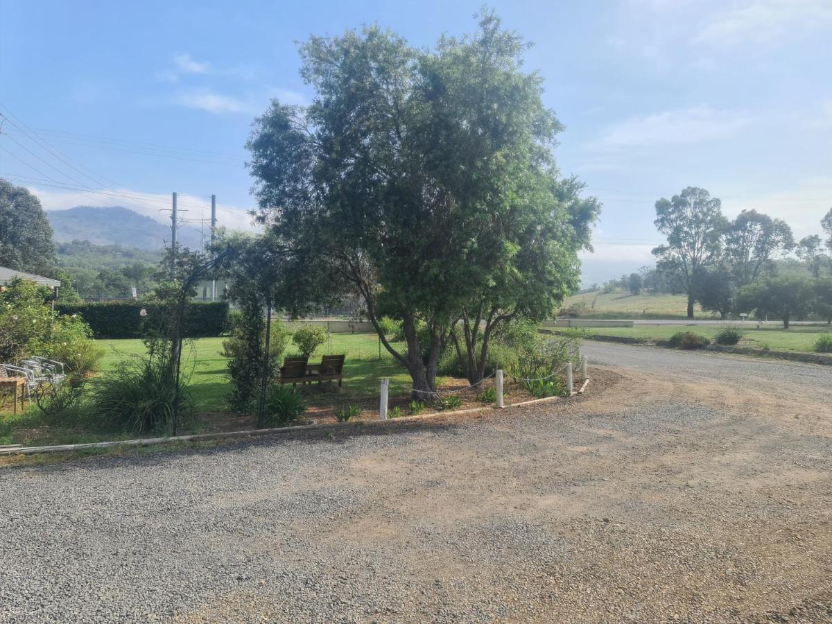 Valley View Motel Murrurundi Exterior photo